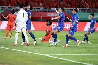 91分钟绝平国青！印尼U19球员终场哨响跪倒在地